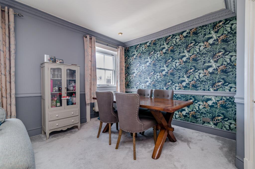 Apartment in Newport - View 5
