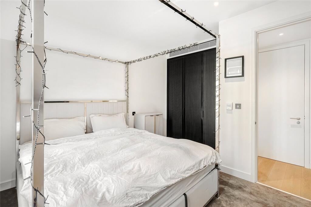 Apartment in London - View 3