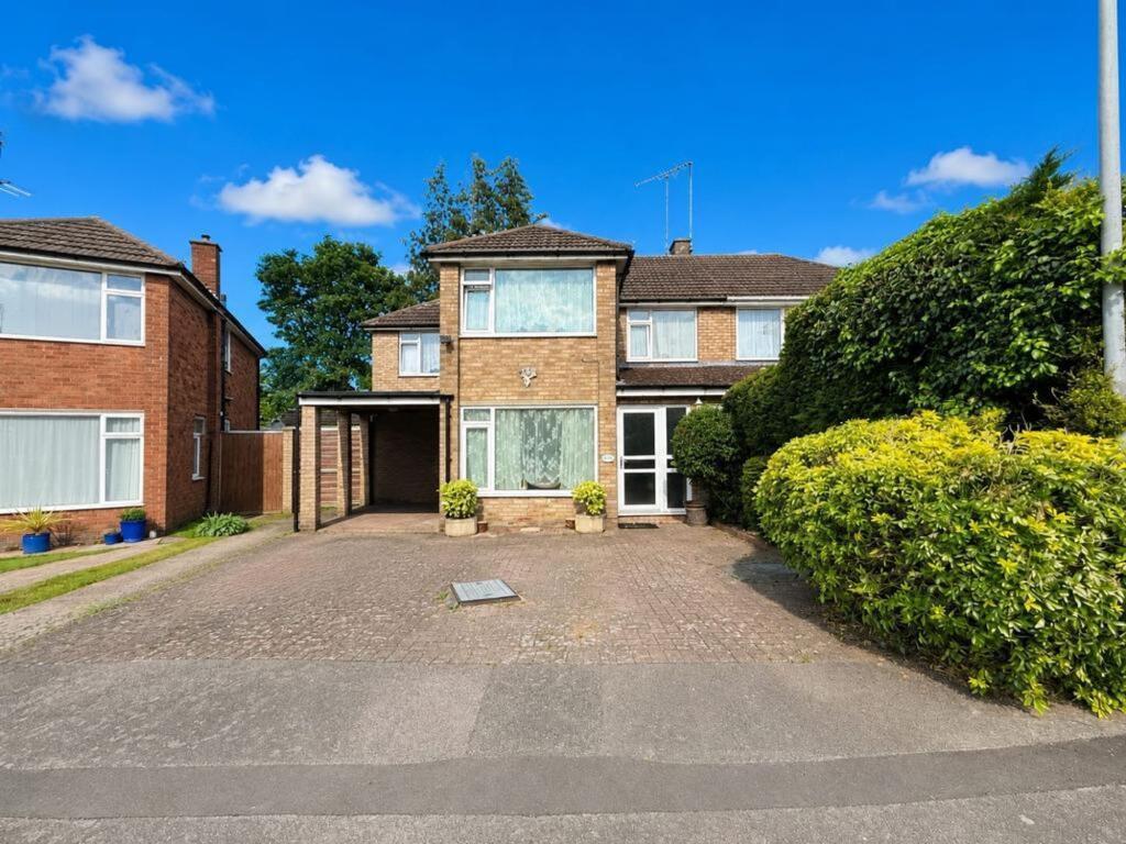 Main image of property: Bunyans Close, Luton, LU3