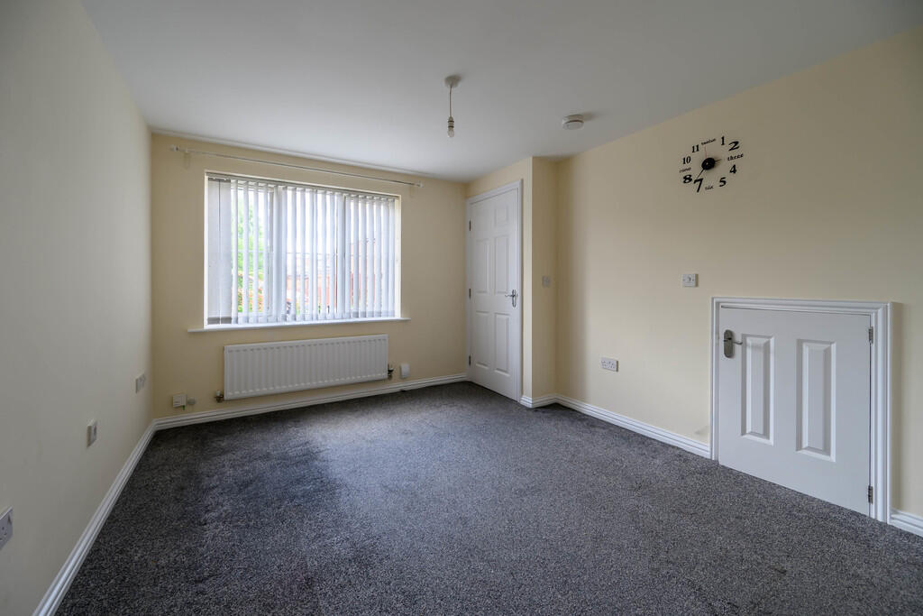 House in Nottingham, Dovedale Estate, Long Eaton - View 5