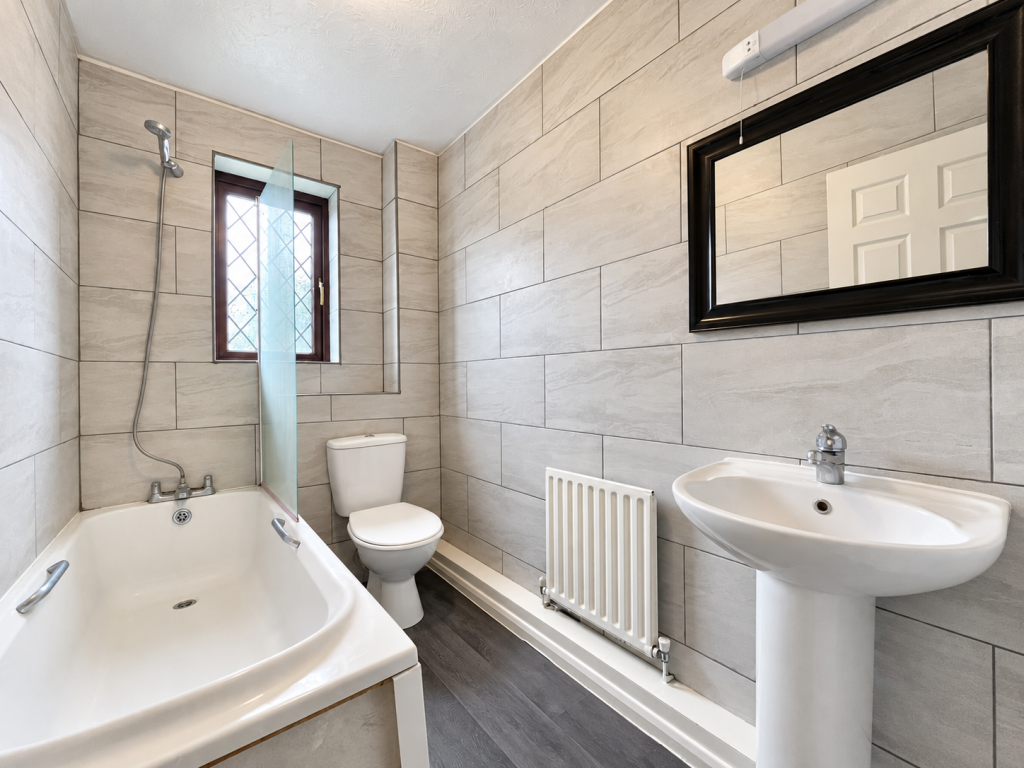House in Eastleigh, Hedge End - View 5