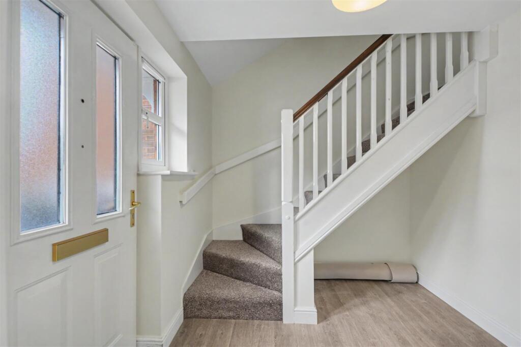 House in Nottingham, Chilwell - More
