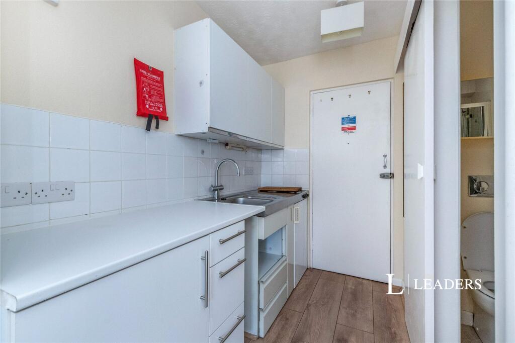 Apartment in Christchurch, Southbourne, Bournemouth - More