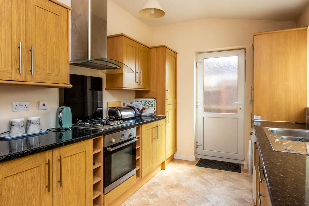 House in Higham Ferrers, North Northamptonshire - View 6