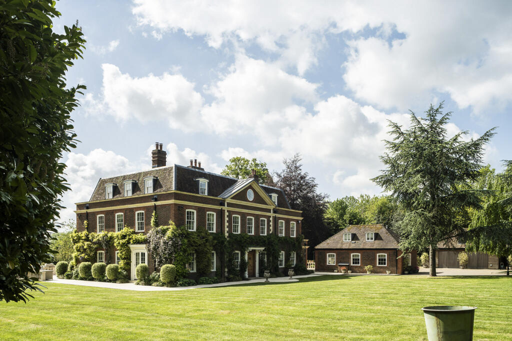 House in Fawley, Buckinghamshire - View 3