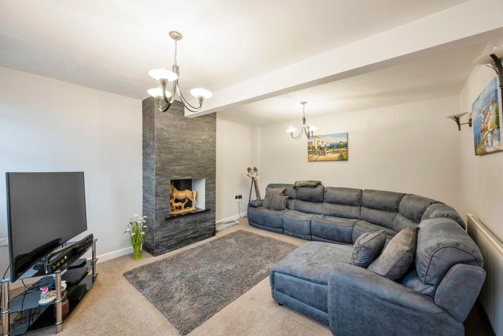 Doncaster Road, Conisbrough, Doncaster photo 5
