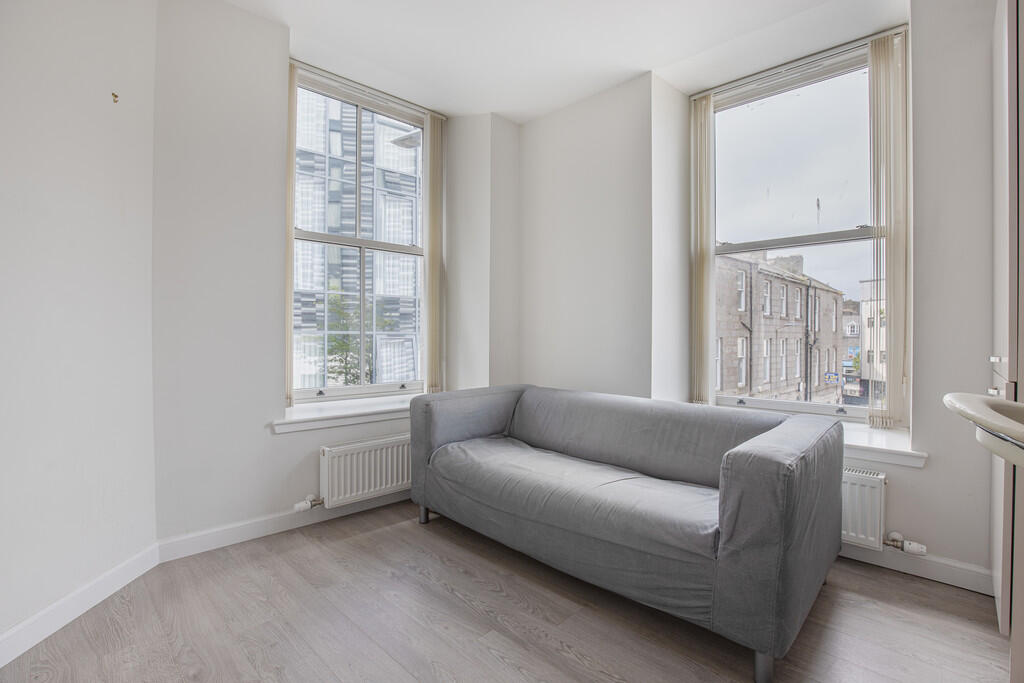 Apartment in Aberdeen, City Centre - View 3