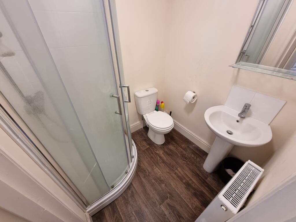Apartment in Warwick, Royal Leamington Spa - View 4