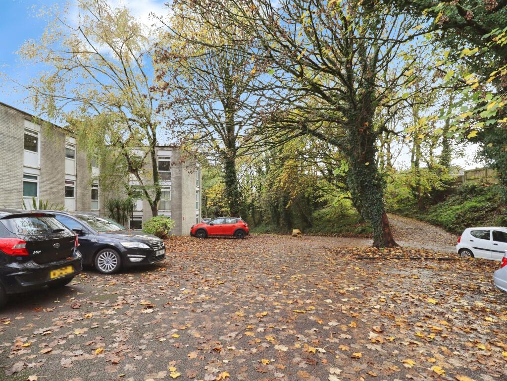 Apartment in Penarth, Llandough - View 3