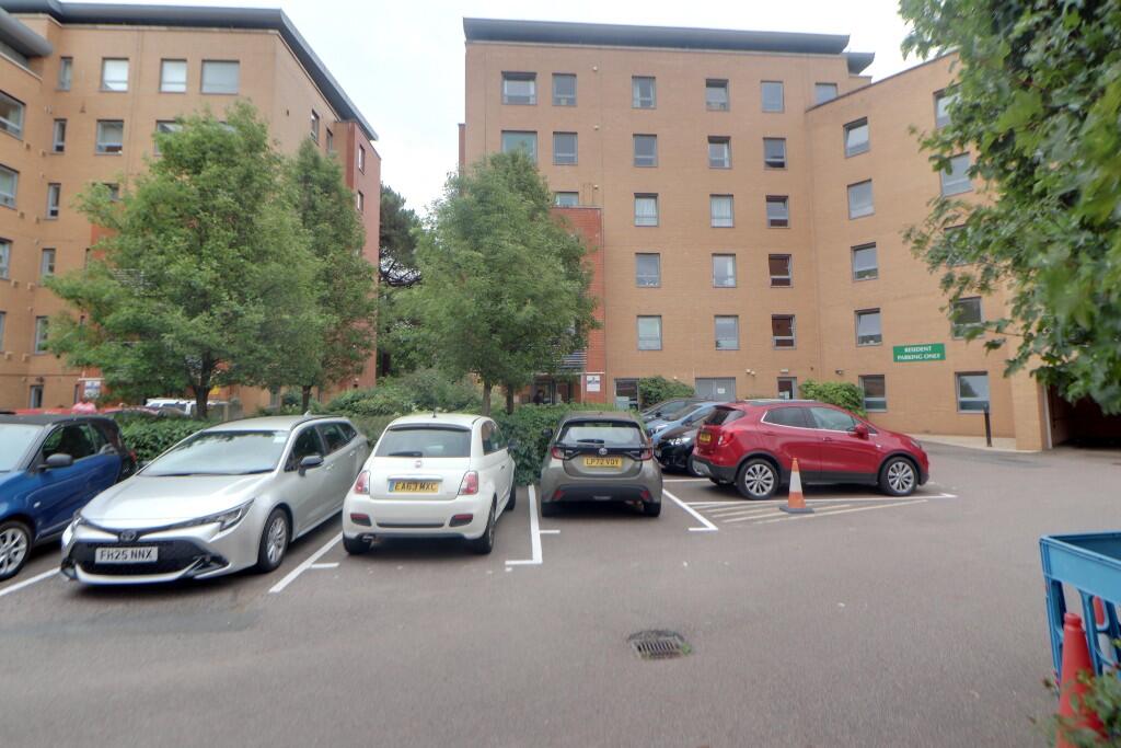 1-bed flat on Danestrete, Stevenage, Hertfordshire, SG1, £160,000