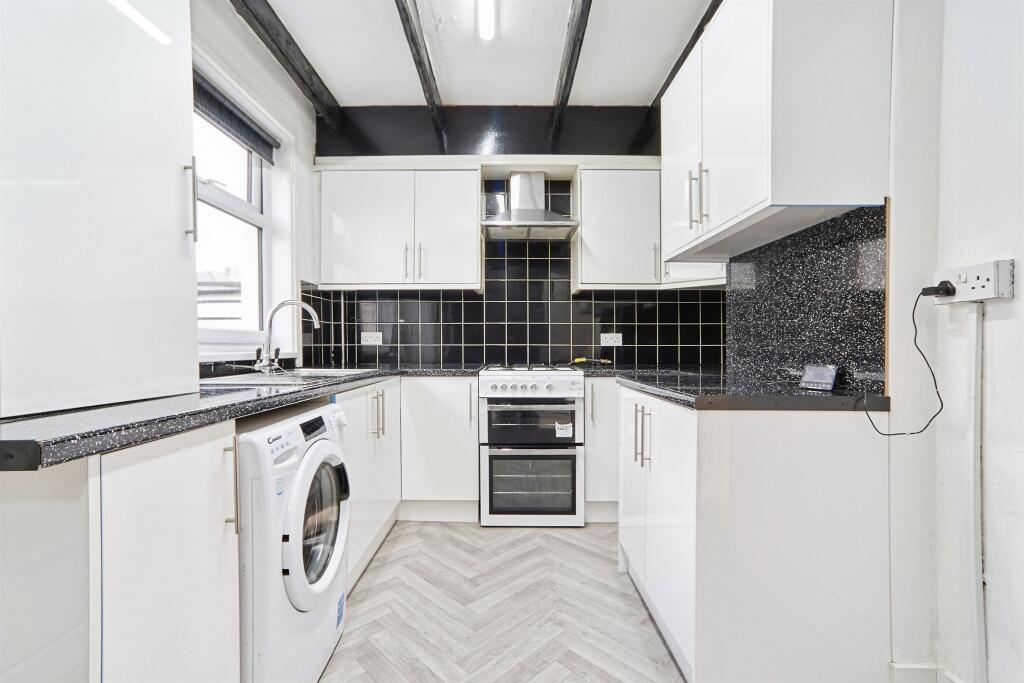 Additional image 8 of Thornbury Crescent, Bradford