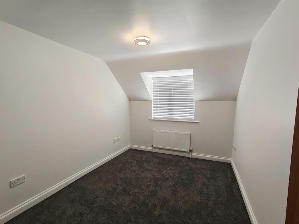 House in New Forest, Brockenhurst Village, Brockenhurst - More