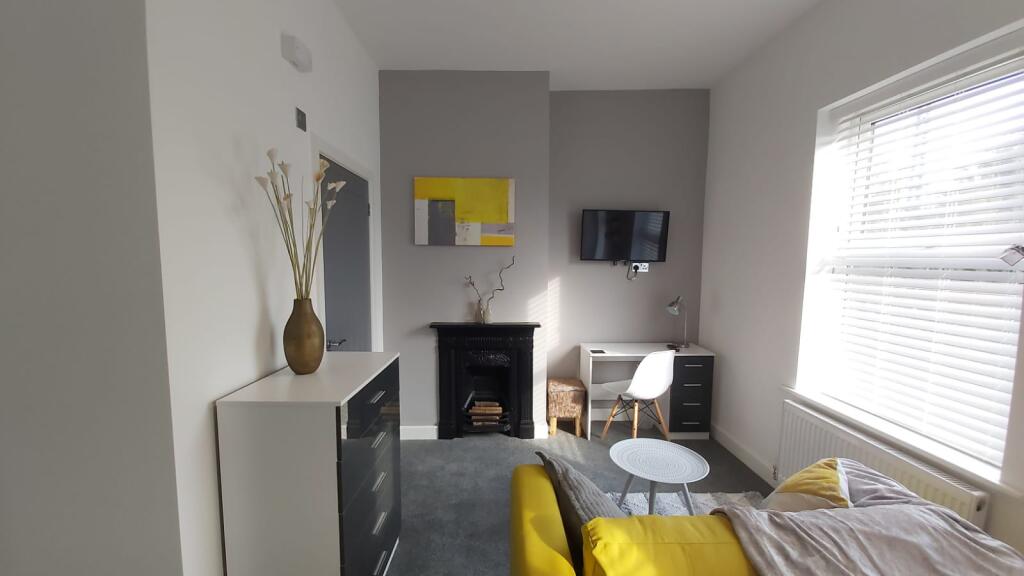 Main image of property: Room 5, Wargrave Road, Newton-le-Willows, WA12