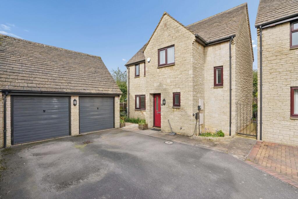 Main image of property: Donnington Close, Witney, OX28