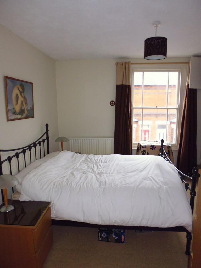 House in Nottingham - View 4