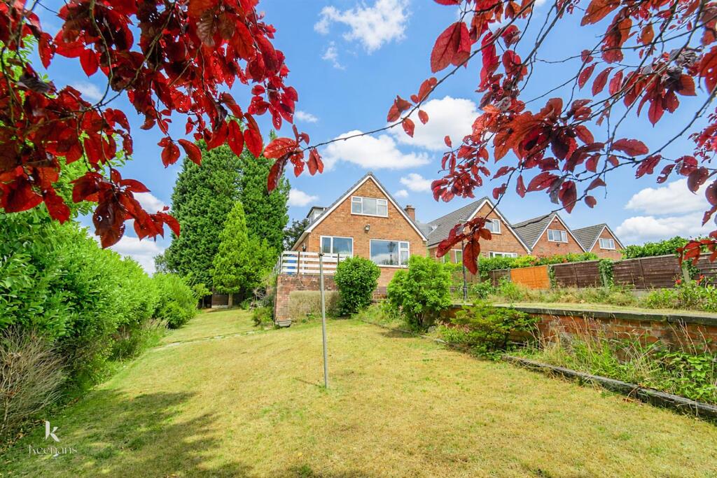 3-bed detached on Broomfield, Swinton, Manchester, £325,000