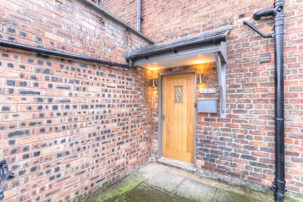 Main image of property: London Road, Hazel Grove, Stockport, Greater Manchester, SK7