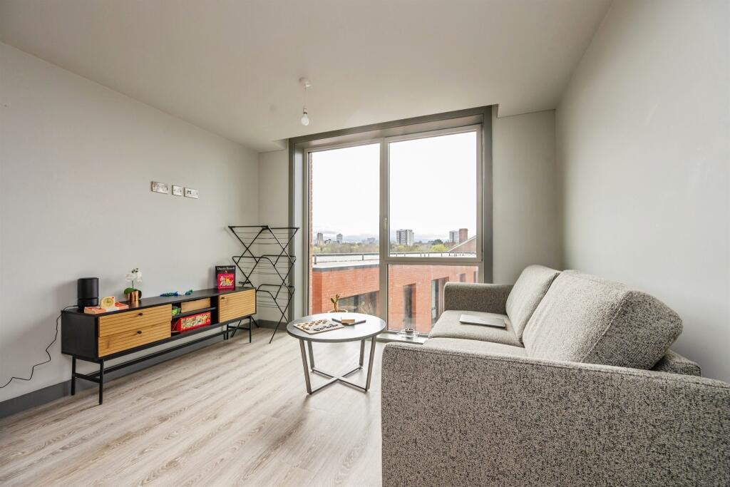 Apartment in Birmingham, Ladywood - View 3