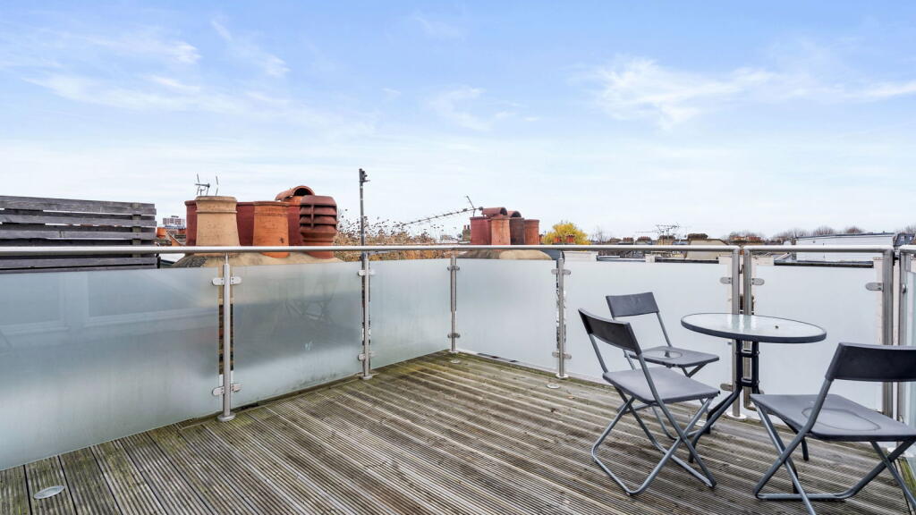 Stanlake Road, London, W12 photo 2