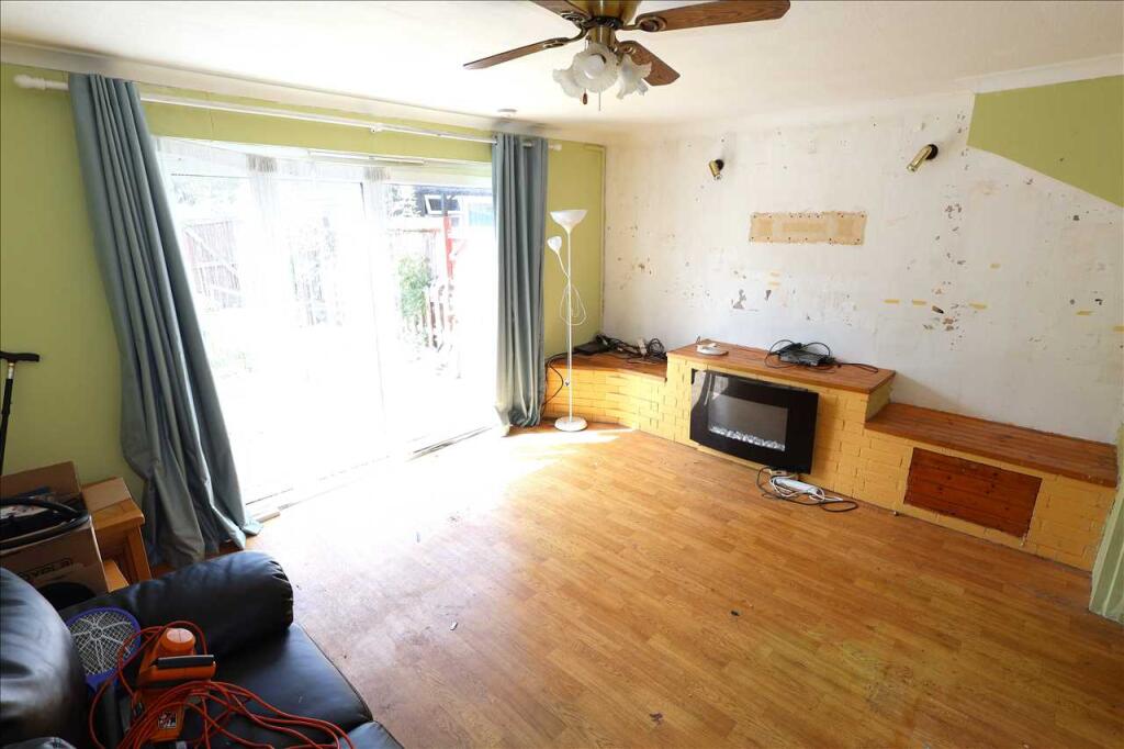 House in Milton Keynes, Wolverton and Greenleys - View 5