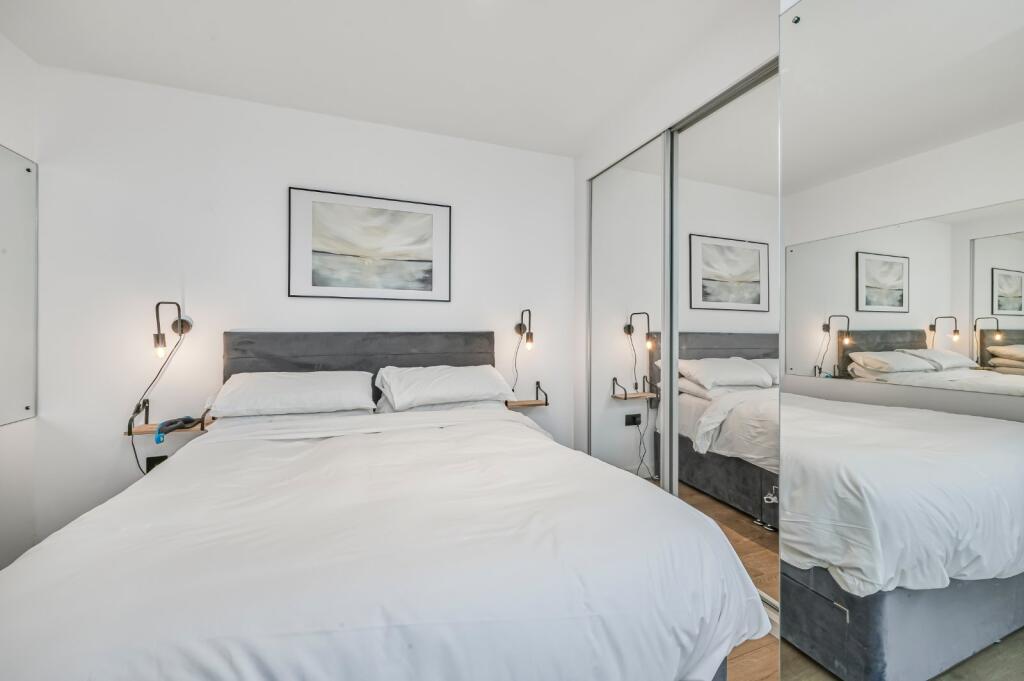 Apartment in London - View 5
