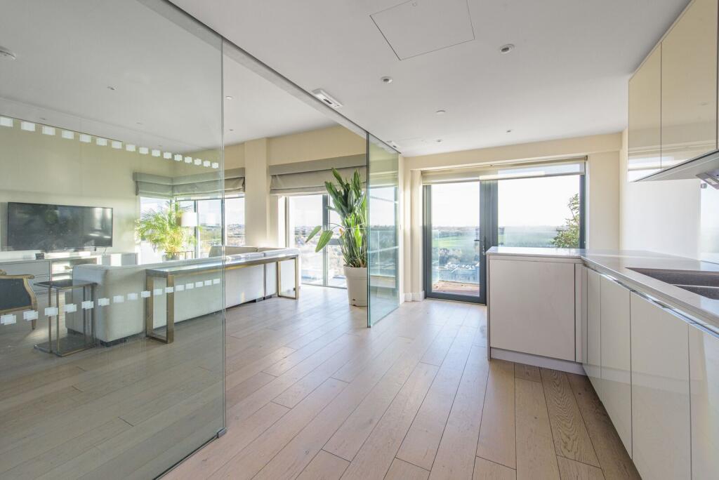 Apartment in London - View 5
