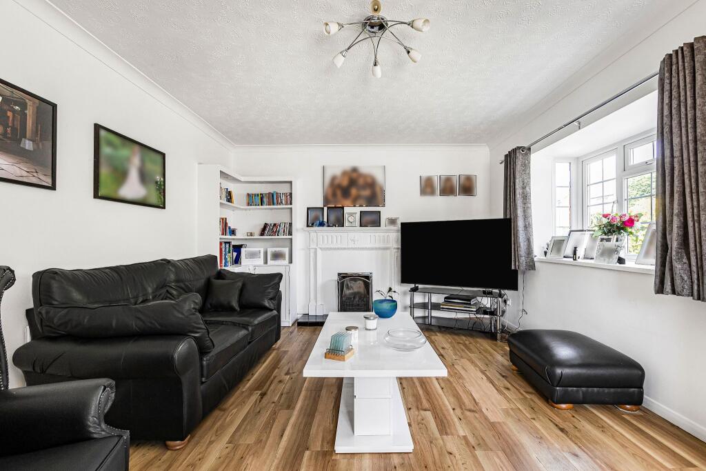 House in Hatfield, Swanley Bar, North Mymms - View 4