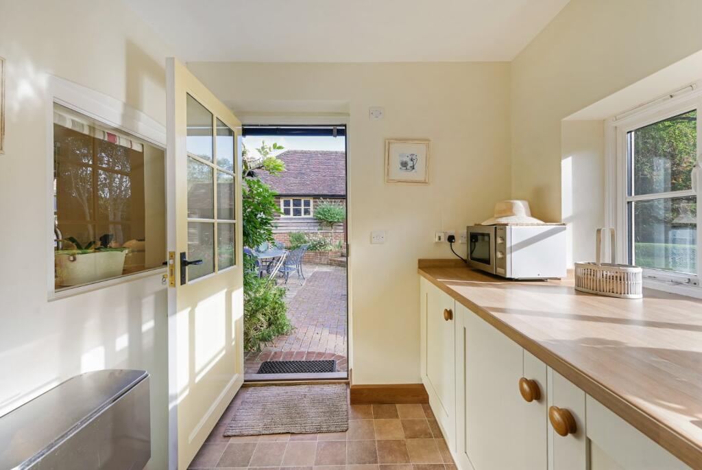 Wye, Ashford, Kent, TN25 photo 4