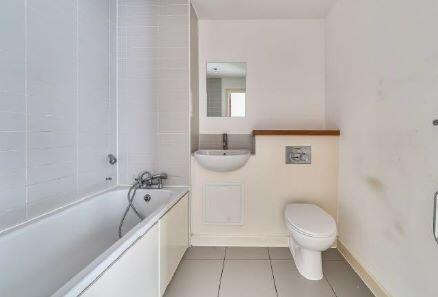 Apartment in London, Leyton - View 4