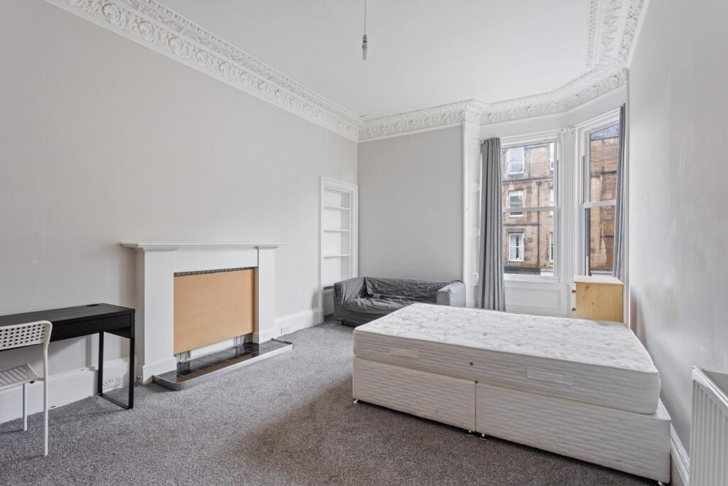 5 bedroom flat for rent