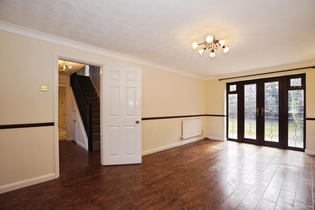 4-bed detached on Rotherfield, Luton, LU2, £500,000