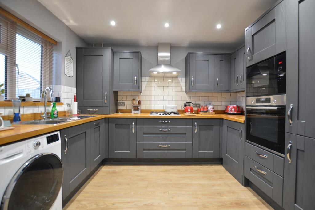 The Causeway, Thurlby, PE10 photo 2