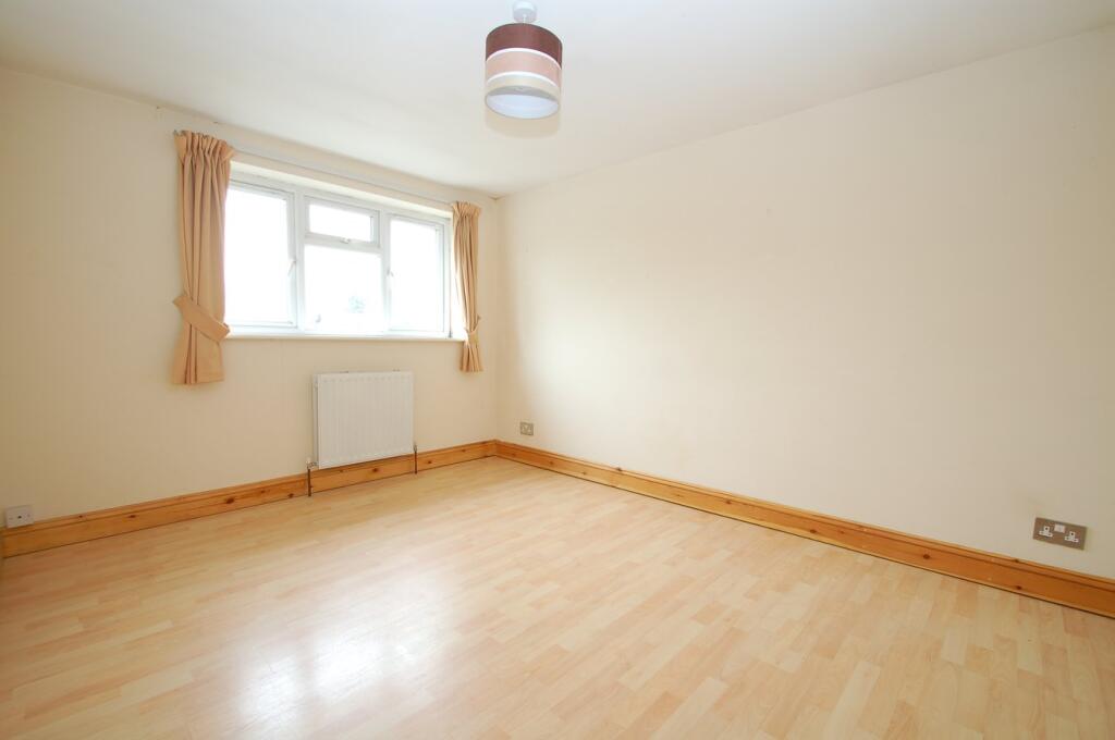 Terrace Road, Walton-on-Thames, KT12 - View 5