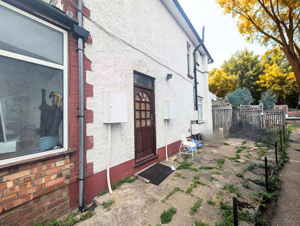 Main image of property: Park Chase, Wembley, Greater London, HA9