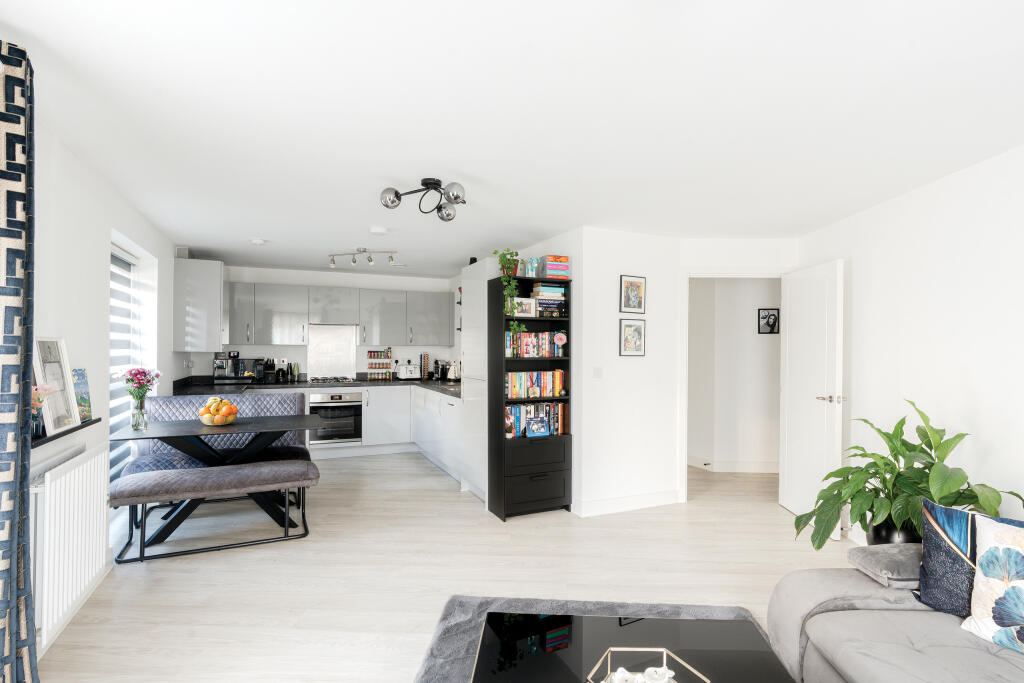 Apartment in Stoke Gifford, Little Stoke - View 5