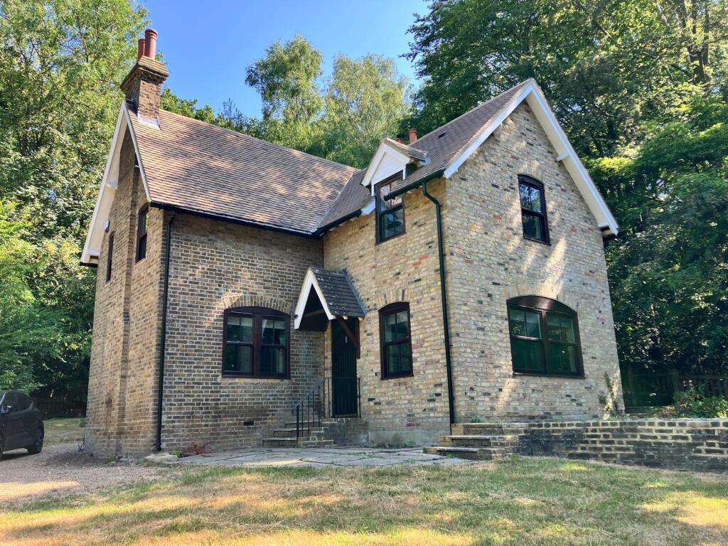 House in Epping Forest, Waltham Abbey - View 2