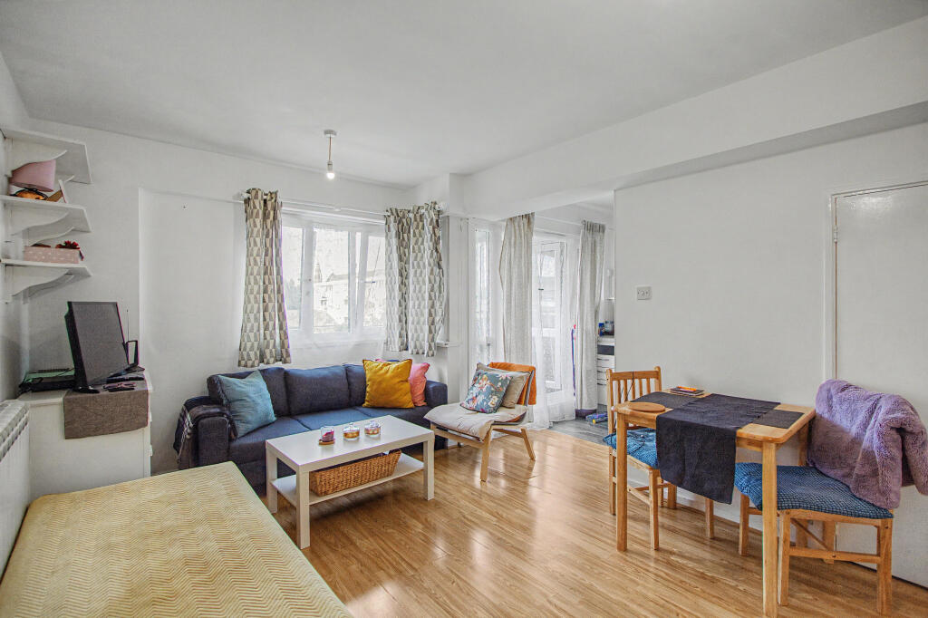 Apartment in London - View 3