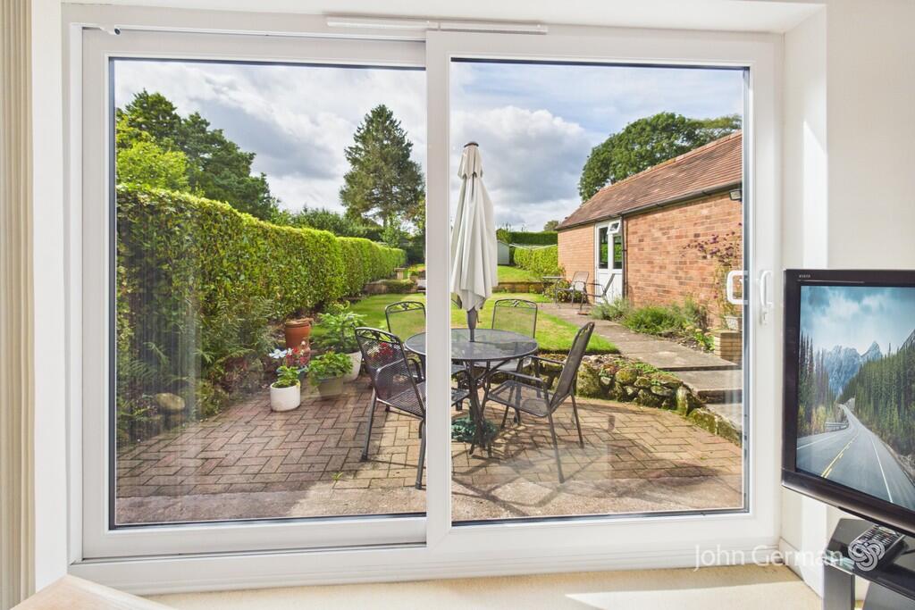 House in Stoke-on-Trent - View 5