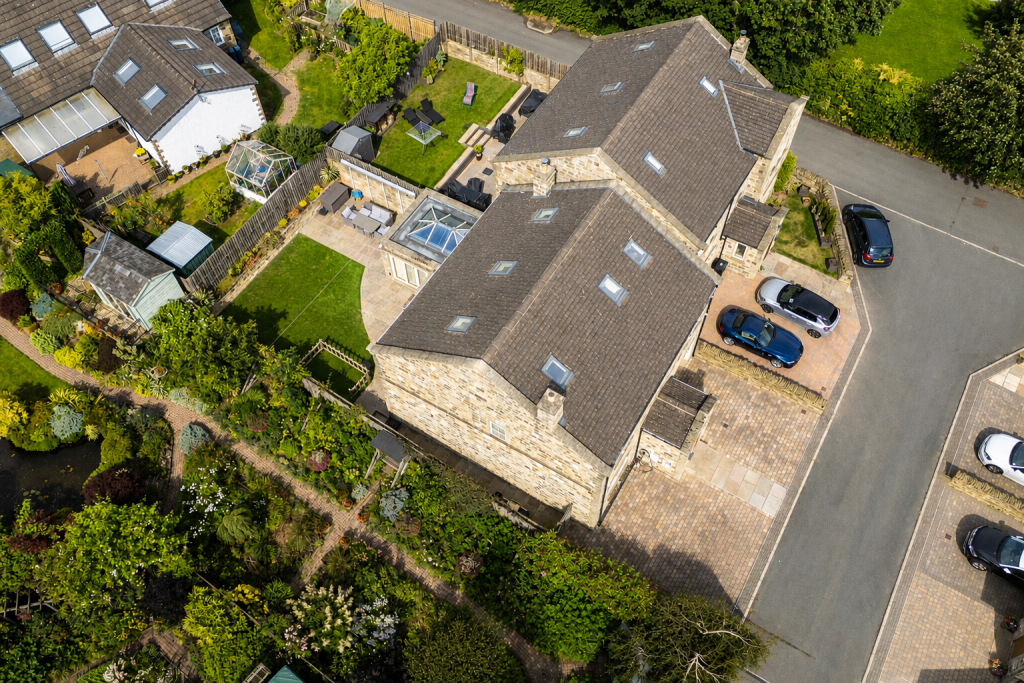 Hardaker Croft, Baildon, Shipley, BD17 5AU - View 2