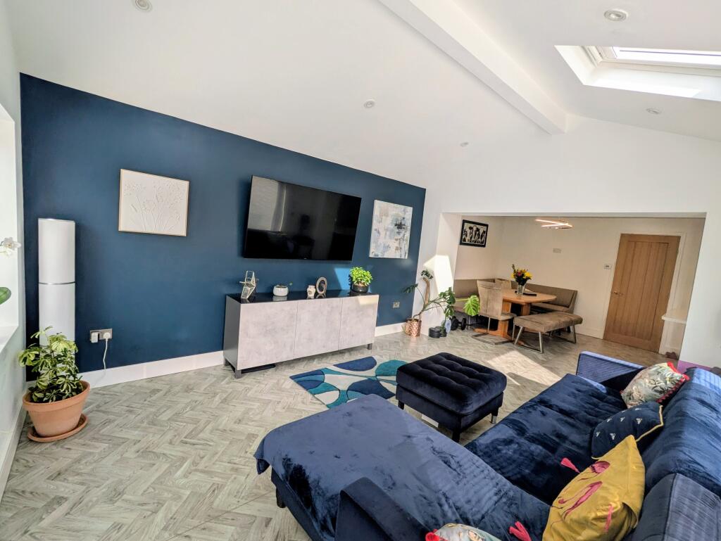 Additional image 2 of Blackmires, Bradford, BD13