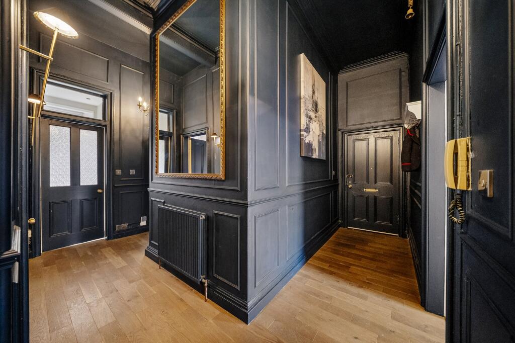 Apartment in Edinburgh, Goldenacre, Inverleith - View 2