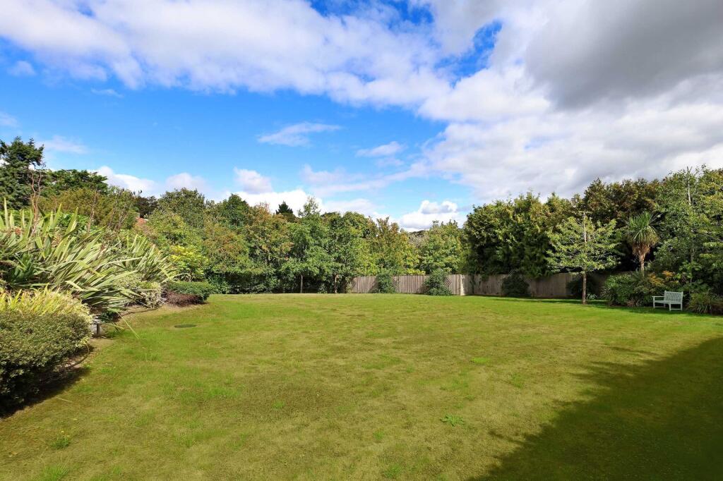 Apartment in Hemel Hempstead - View 5