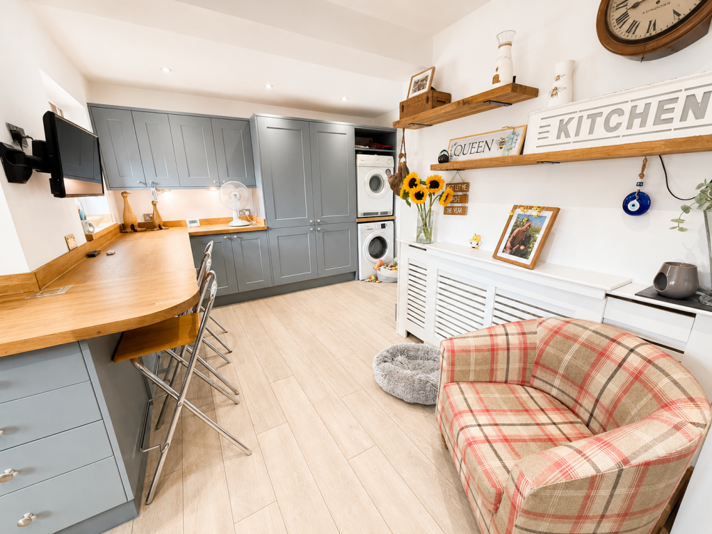 House in Bromsgrove, Wythall - More