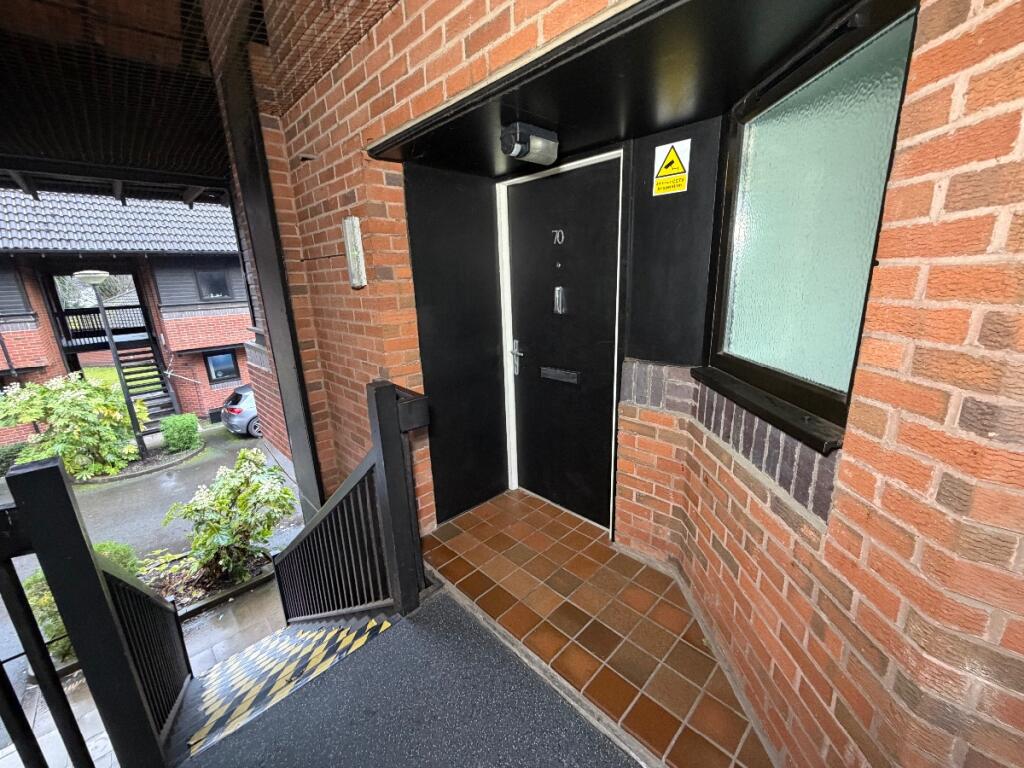 Hamnett Court, Birchwood, Warrington photo 3