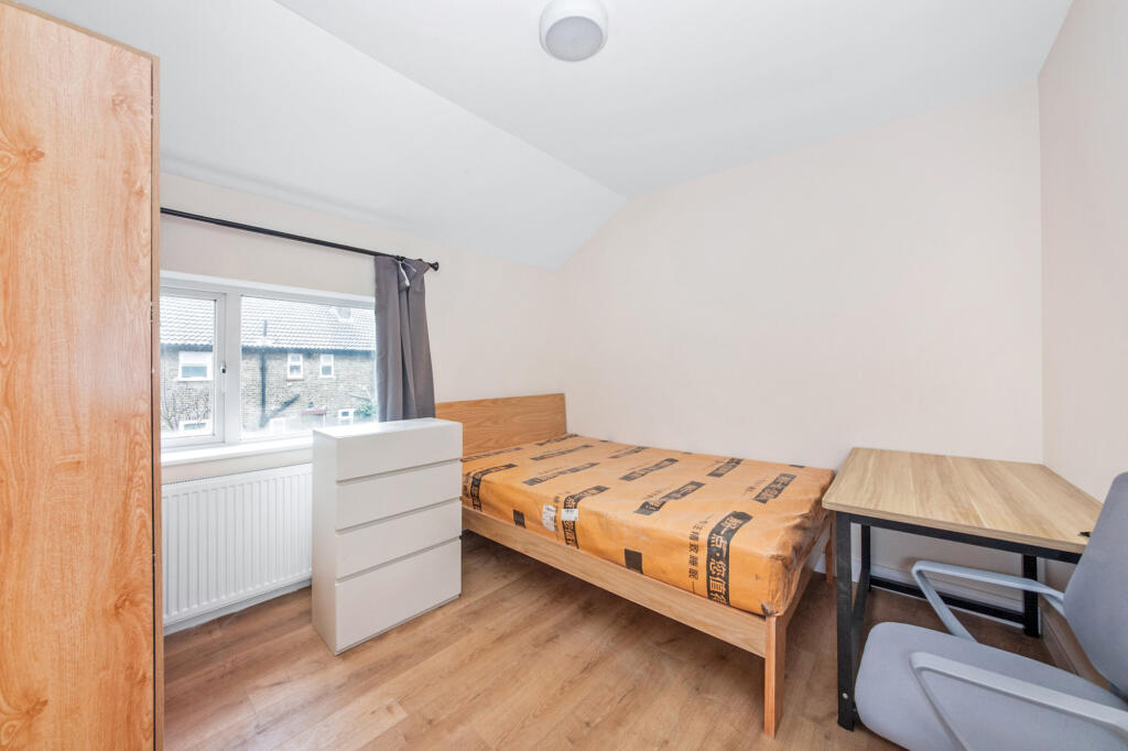 Main image of property: Meadowside, London, SE9