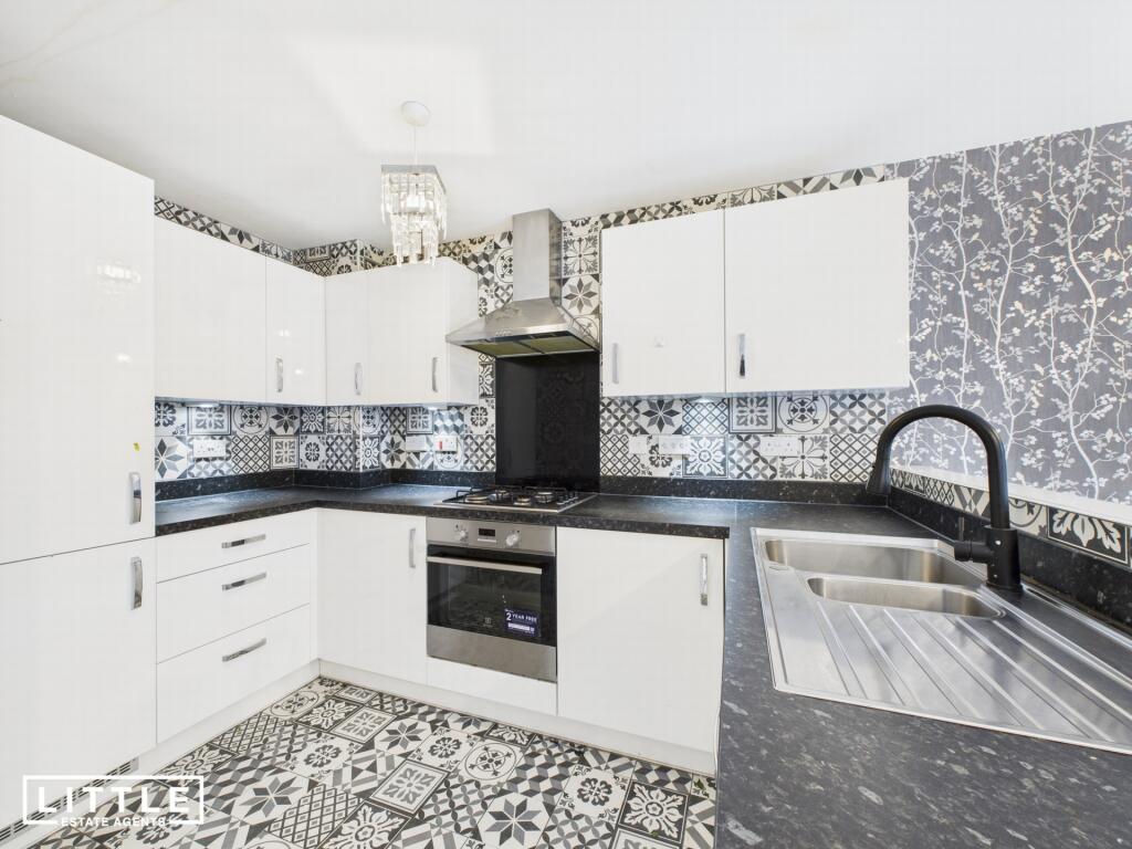Stratford Drive, Prescot, L34 photo 2