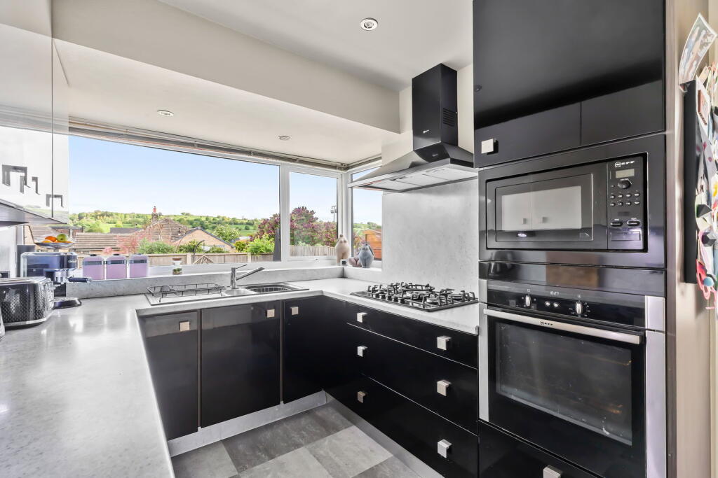 House in Cross Hills, Glusburn and Cross Hills - More
