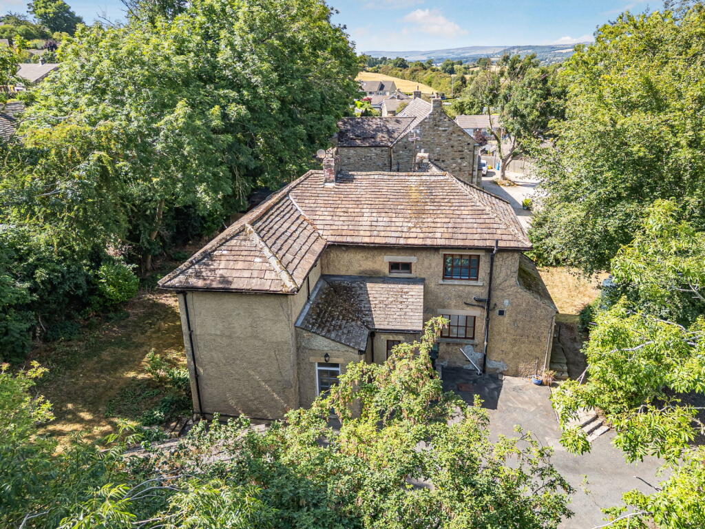 Main image of property: Leyburn Road,Middleham,Leyburn,DL8 4PN