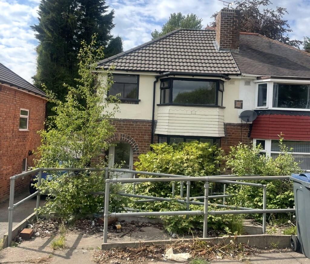 Main image of property: Bristol Road South, Northfield, Birmingham, West Midlands, B31