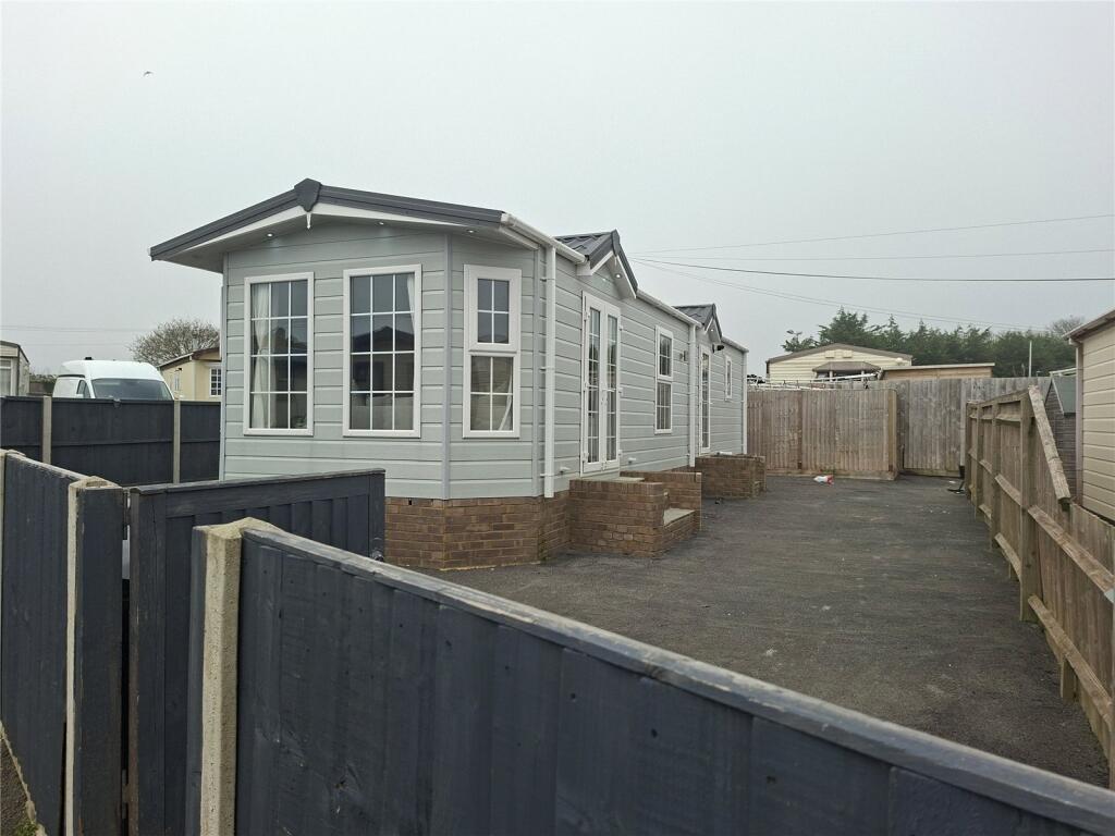 Main image of property: Stopsley Mobile Home Park, St. Thomas's Road, Luton, Bedfordshire, LU2